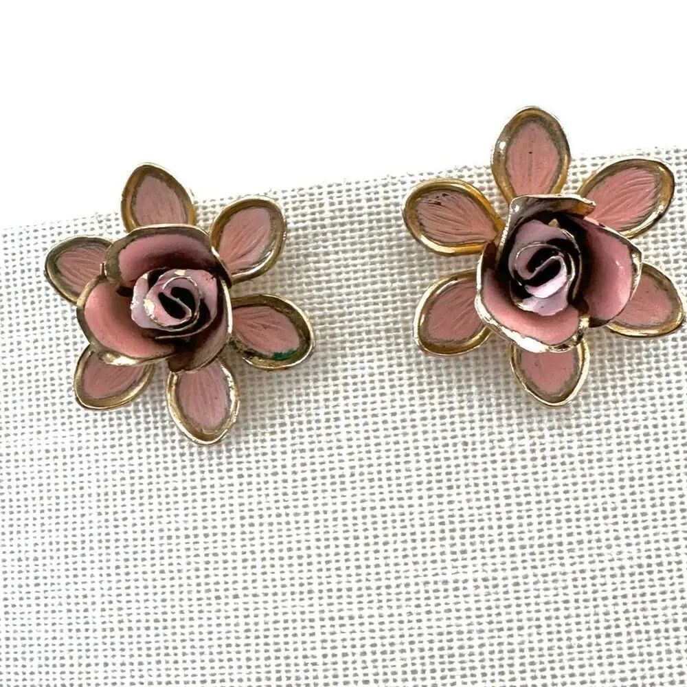 Coro pink and gold tone vintage flower clip on earrings
